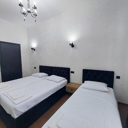 Soma Apartment Кутаиси Екстериор снимка