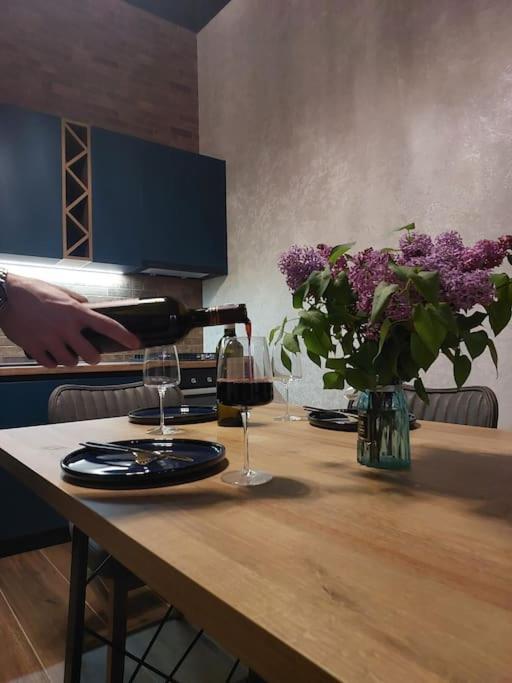 Soma Apartment Кутаиси Екстериор снимка